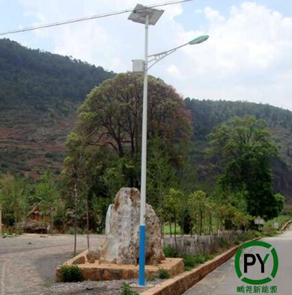 農村裝太陽能路燈